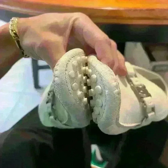 Louis Vuitton Men’s check pattern White Loafer Size 11 FREE SHIPPING!!!!!!!!!!!! - Picture 5 of 7